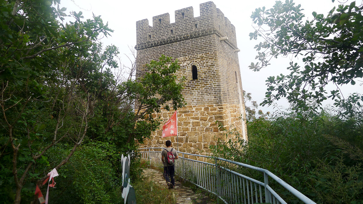 A tower on the west side of Huangyaguan