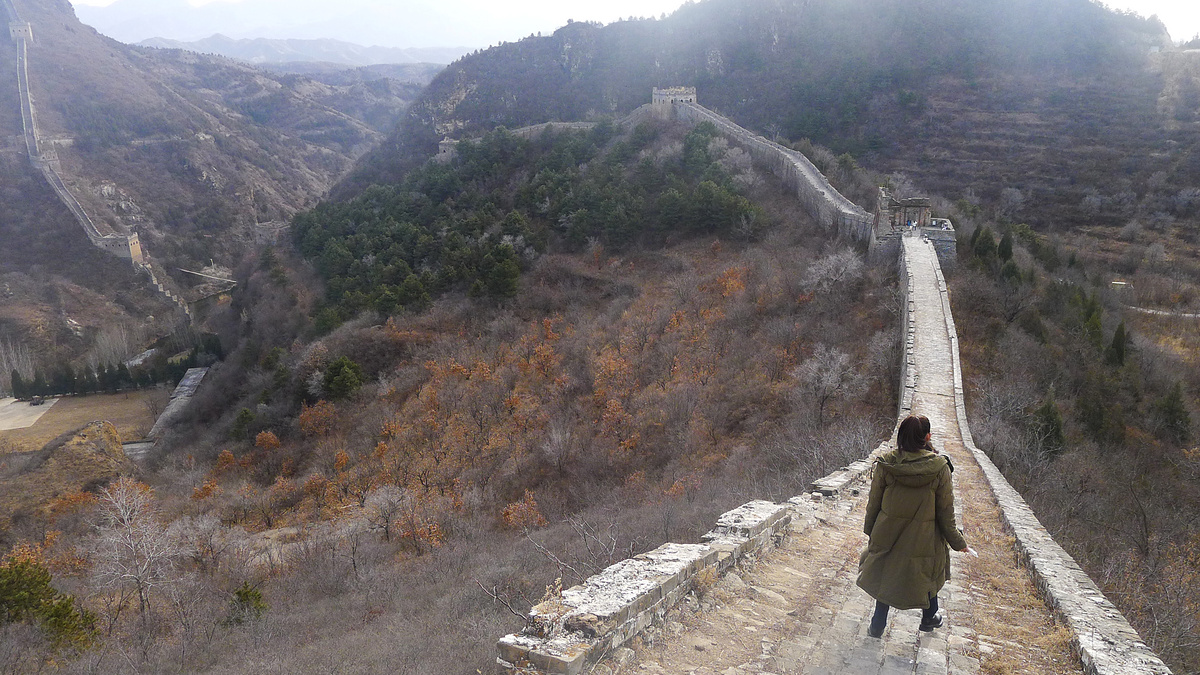 The middle section of the west side of the Simatai Great Wall