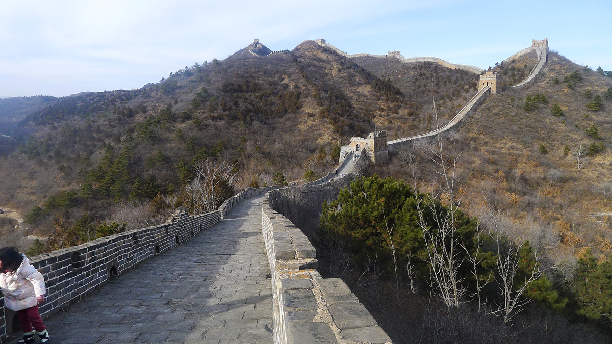The middle section of the west side of the Simatai Great Wall