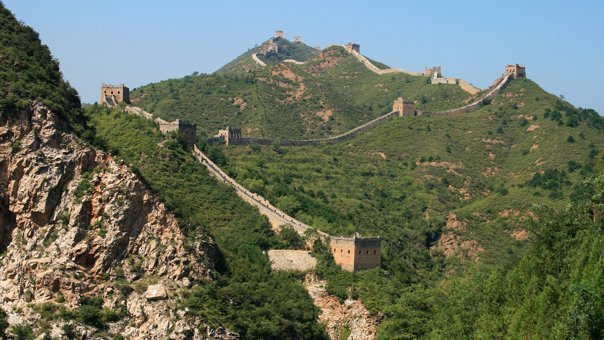 Views of the west side of the Simatai Great Wall.