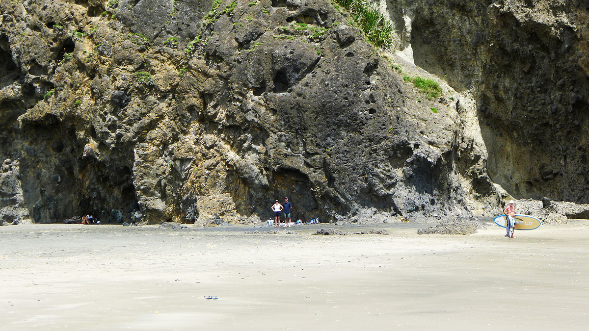 Lion Rock cliff lurkers