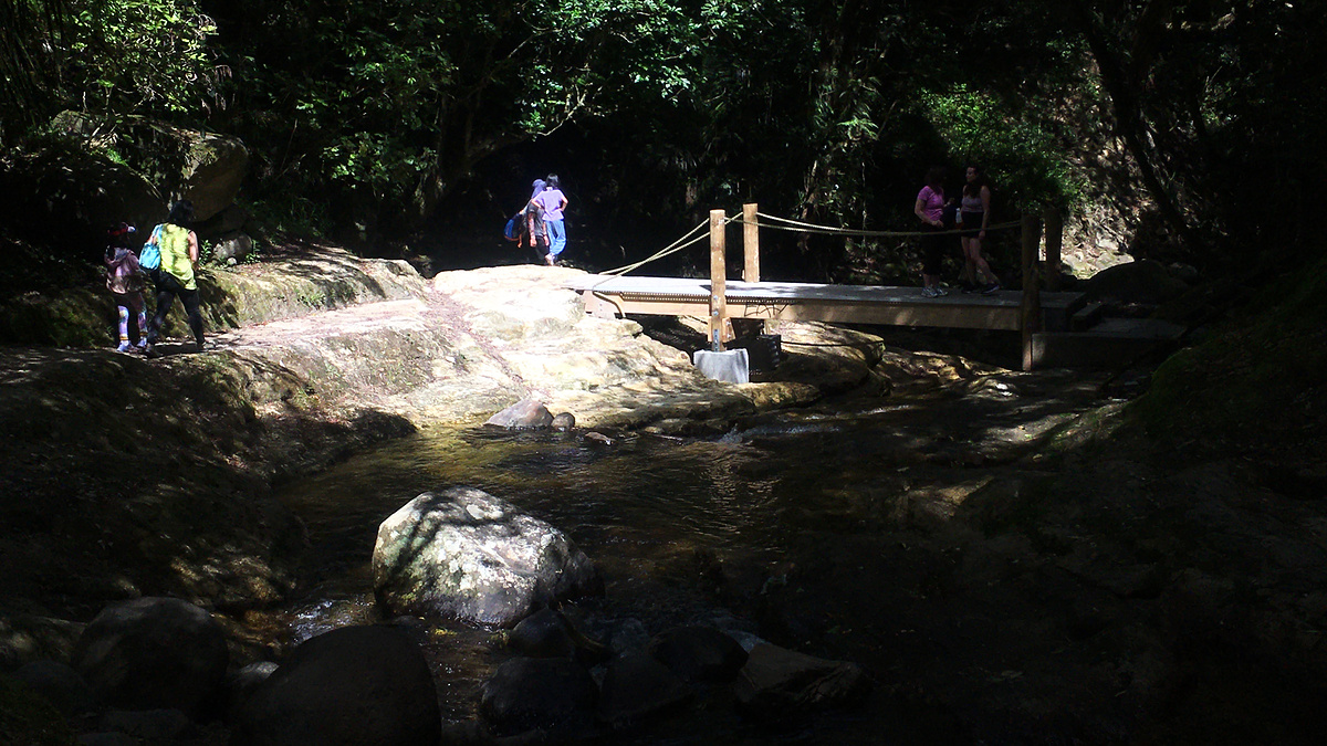 Kaiate Falls track