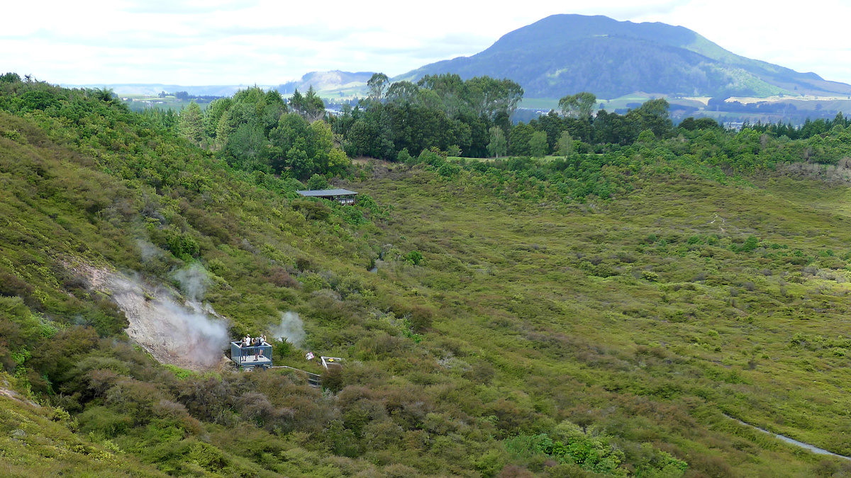 Overlook of the Craters of the Moon, Rotorua