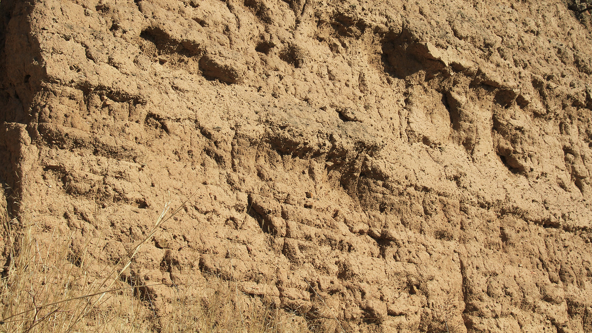 A closer look at the layers of rammed earth.