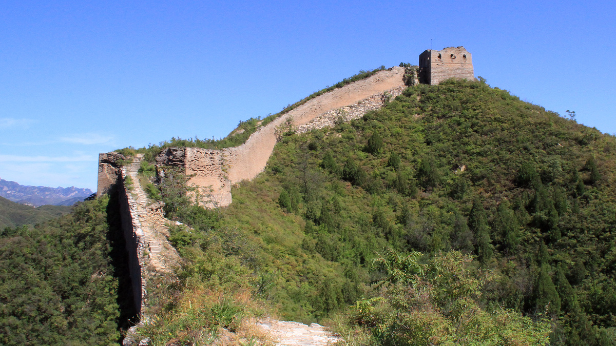 The approach to the General’s Tower at Gubeikou.