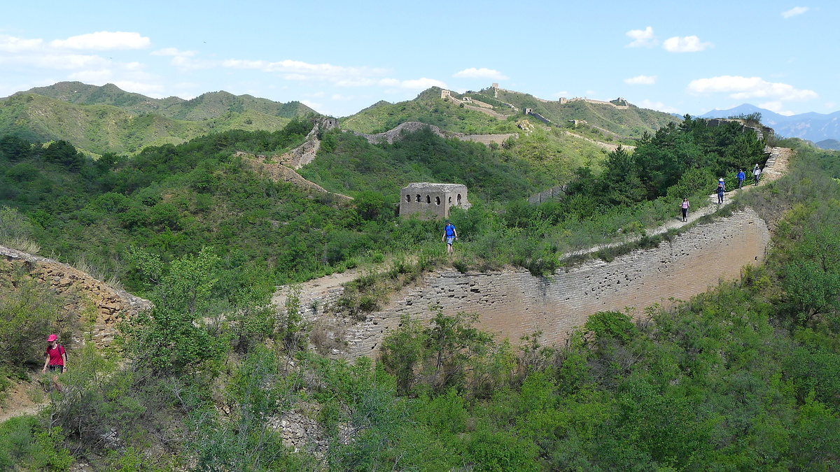 Hiking by Haowang Tower, on a through hike from the Jinshanling Great Wall.