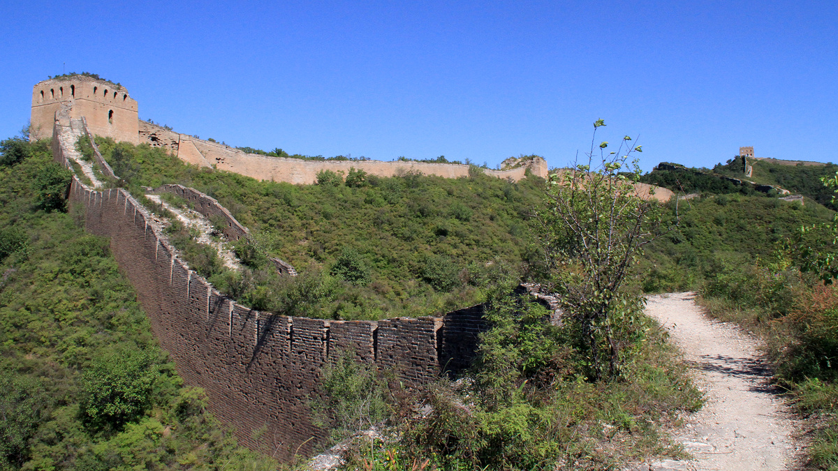 One of the large towers on the top section of the Gubeikou ‘Panlongshan’ Great Wall.