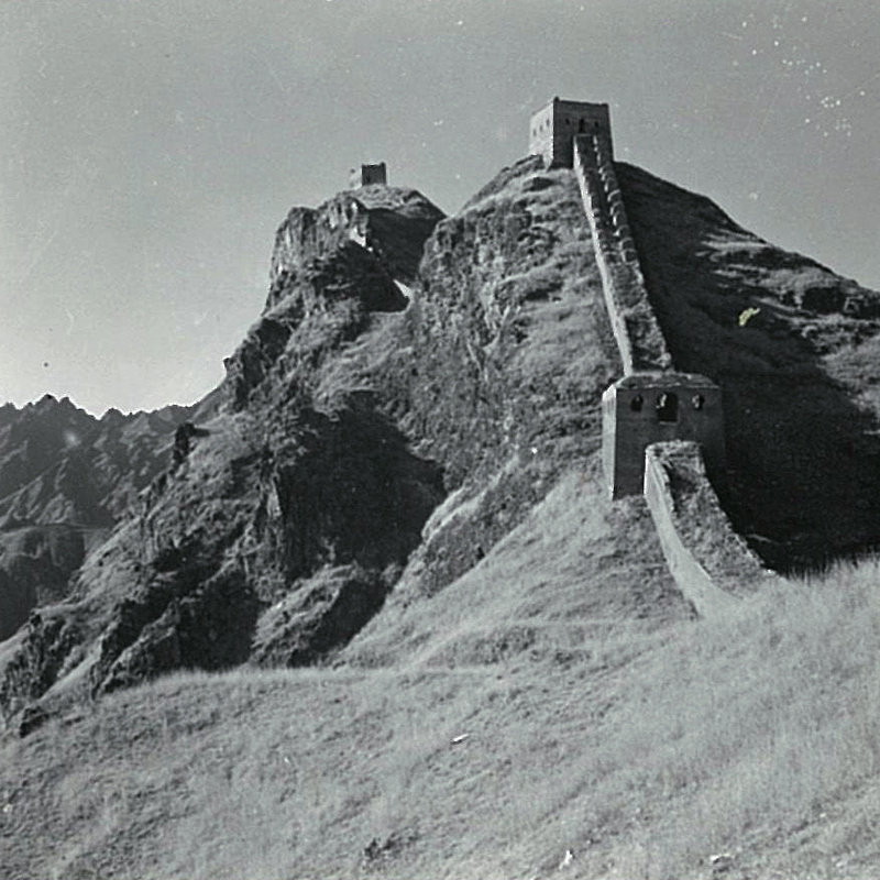 Historical photo of towers on the Wohushan ‘big rise’.