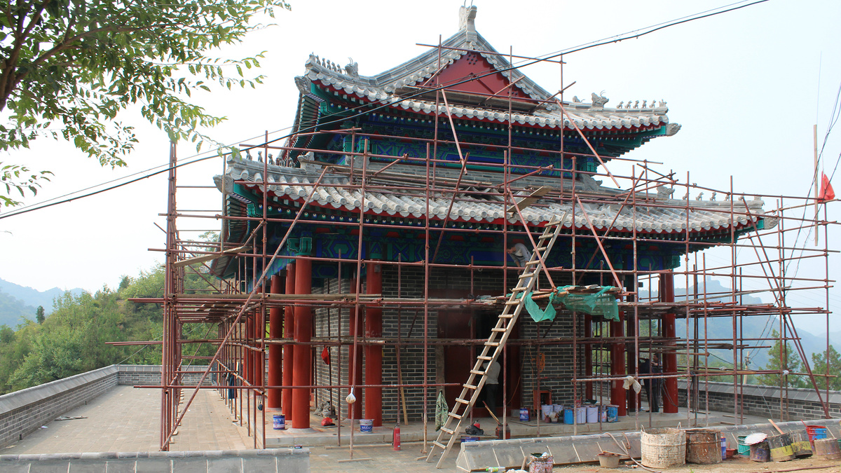 Gubeikou’s North Gate under construction